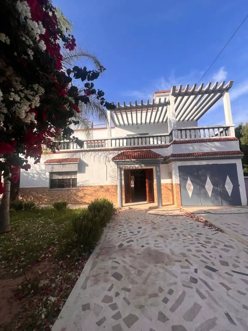 Villa for sale in Idaouguerd with pool - 4 bedrooms, 900 m². - Photo 17