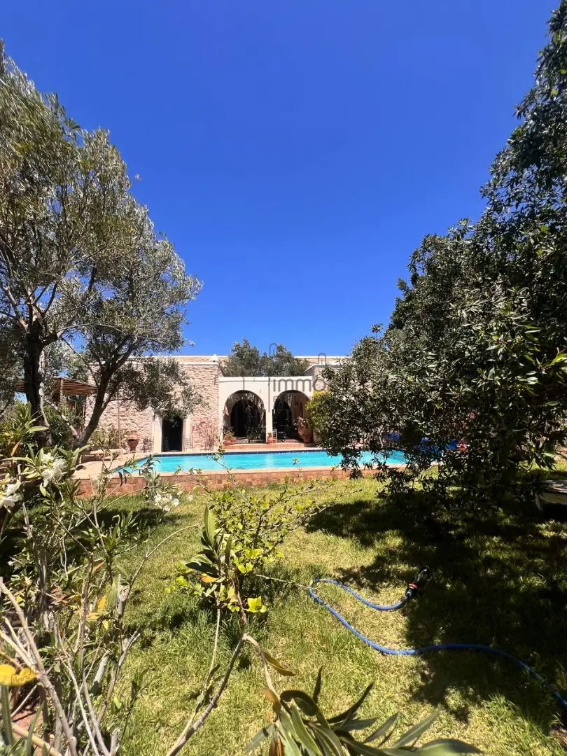 Villa en venta con piscina - Photo 5