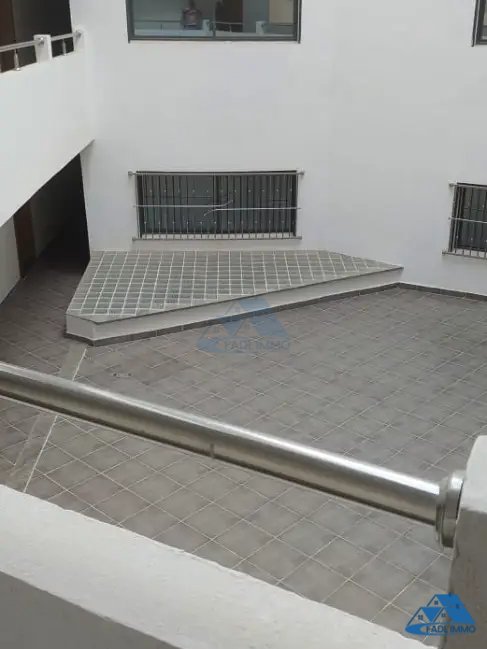 Oficina en alquiler con estacionamiento en el primer piso - Photo 12