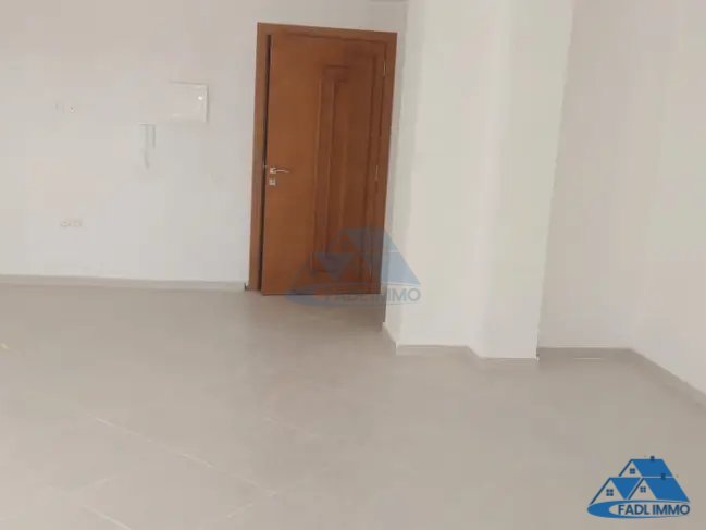 Bureau à louer avec terrasse au troisième étage - Photo 2