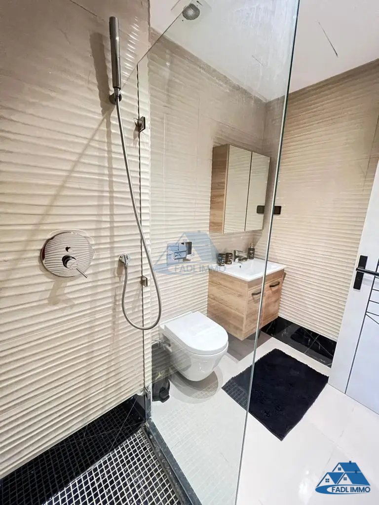 Studio à louer avec parking au deuxième étage - Photo 2