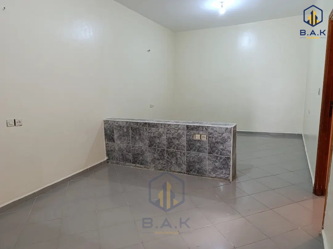 Apartamento en alquiler con terraza - Photo 2