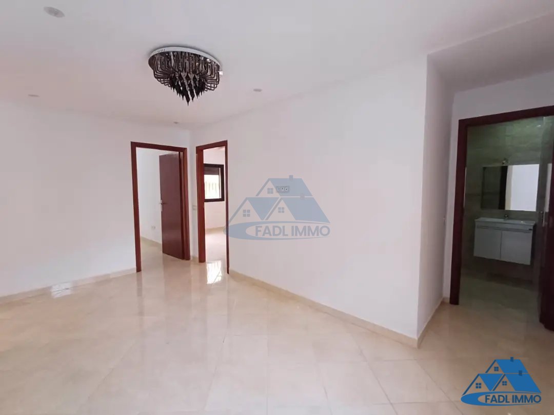 Appartement à vendre au premier étage - Photo 2