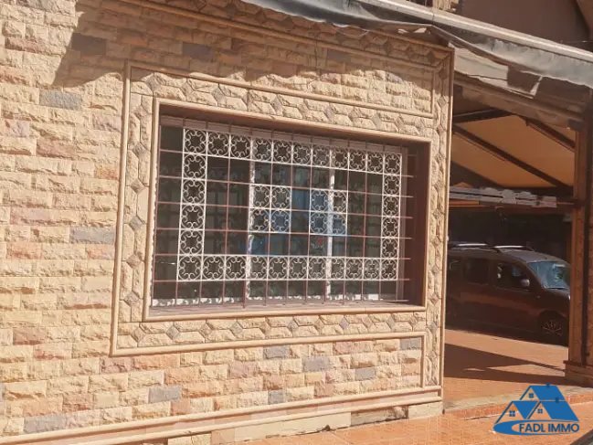 Local commercial à vendre avec terrasse - Photo 4