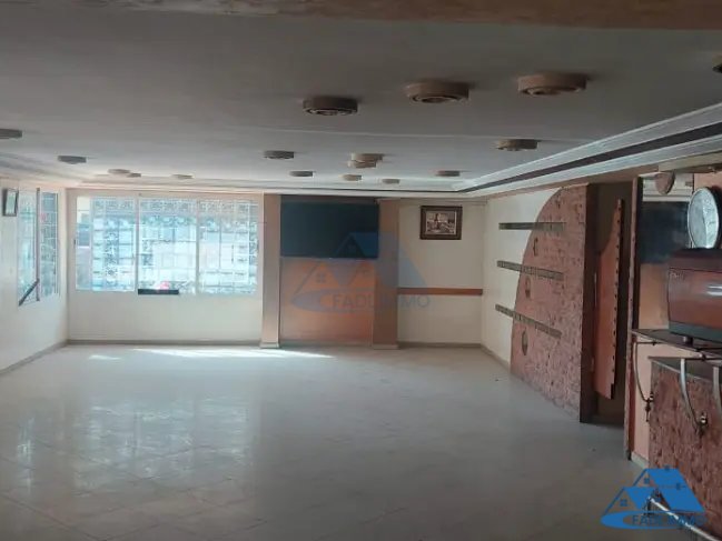 Local commercial à vendre avec terrasse - Photo 13