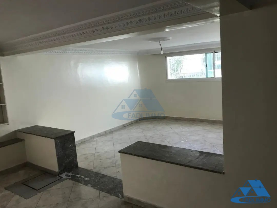 Villa à vendre avec terrasse et trois étages - Photo 10