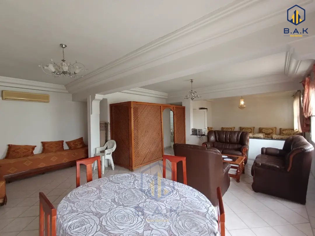 Apartamento en alquiler con terraza - Photo 3