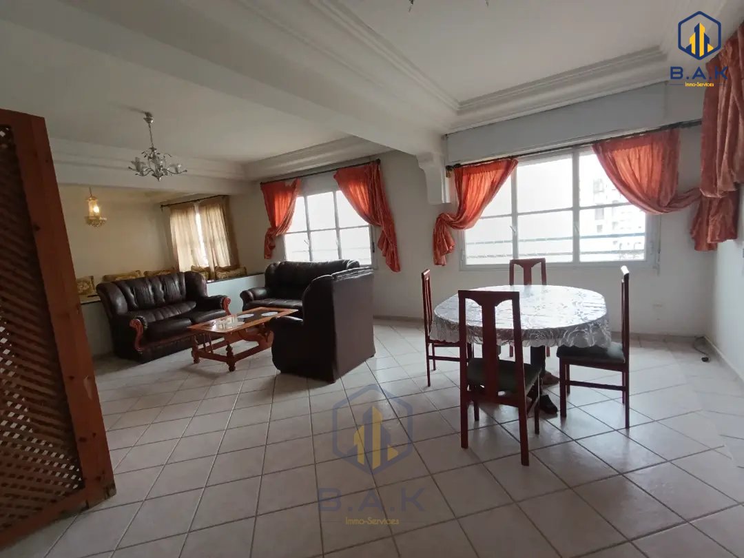 Apartamento en alquiler con terraza - Photo 1