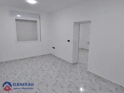 Office for rent on the first floor - Photo 4