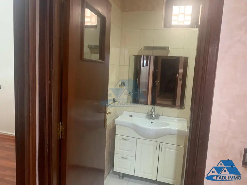 Apartment for sale with balcony - Photo 10