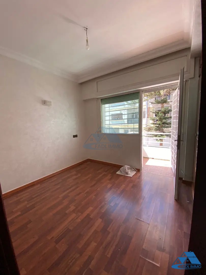 Apartment for sale with balcony - Photo 5