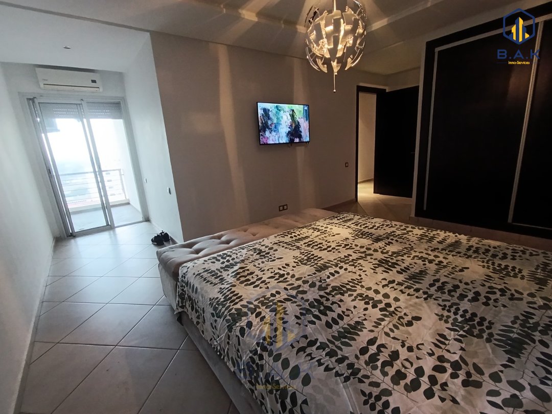 Apartamento en alquiler con balcón en el octavo piso - Photo 7