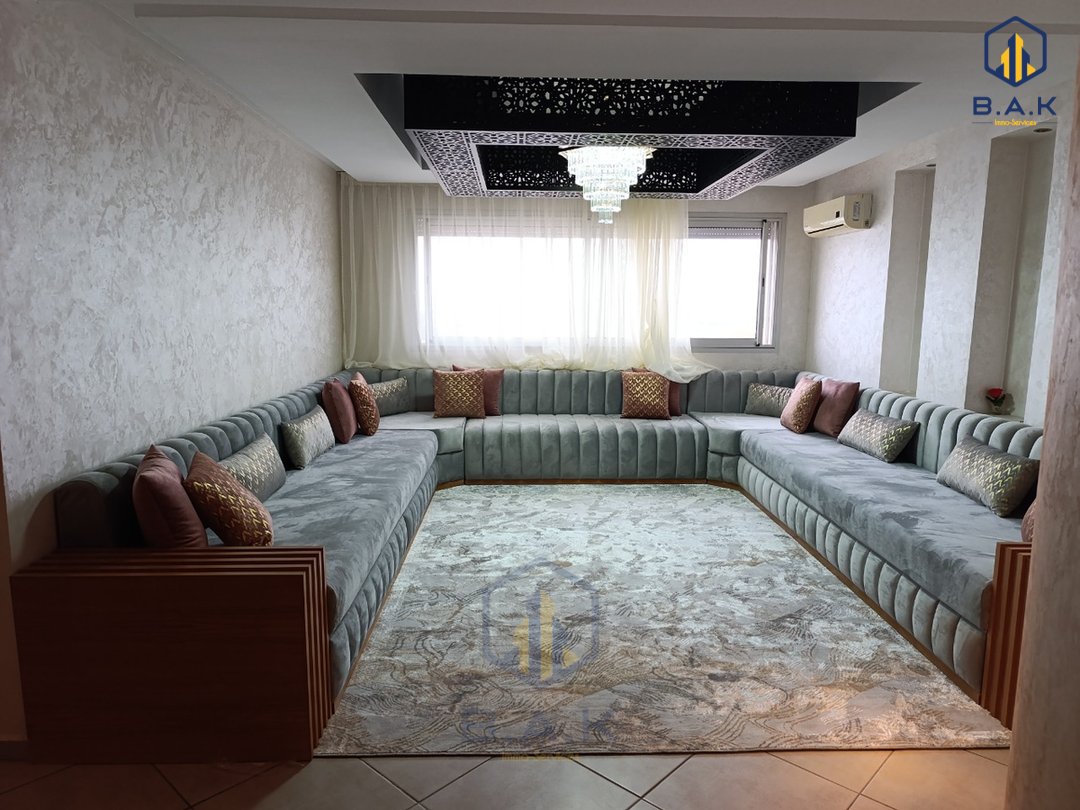 Apartamento en alquiler con balcón en el octavo piso - Photo 2