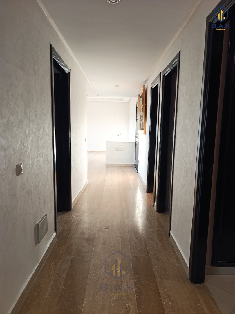 Apartment for rent with terrace - Photo 11