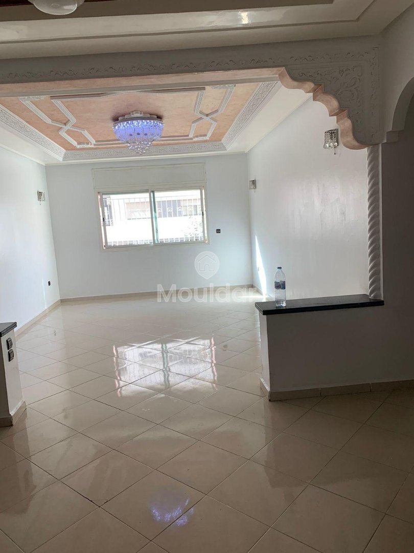 شقة للإيجار مع شرفة في الطابق الأول - Photo 1