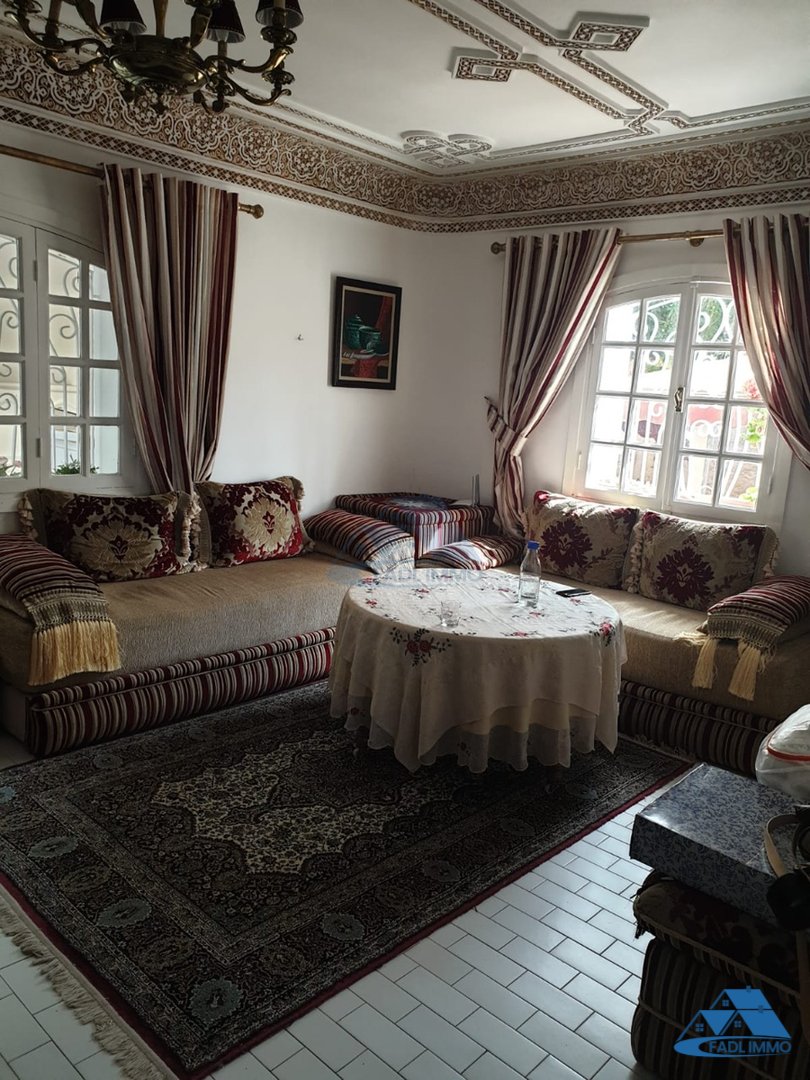 Villa à louer avec terrasse et trois étages - Photo 2