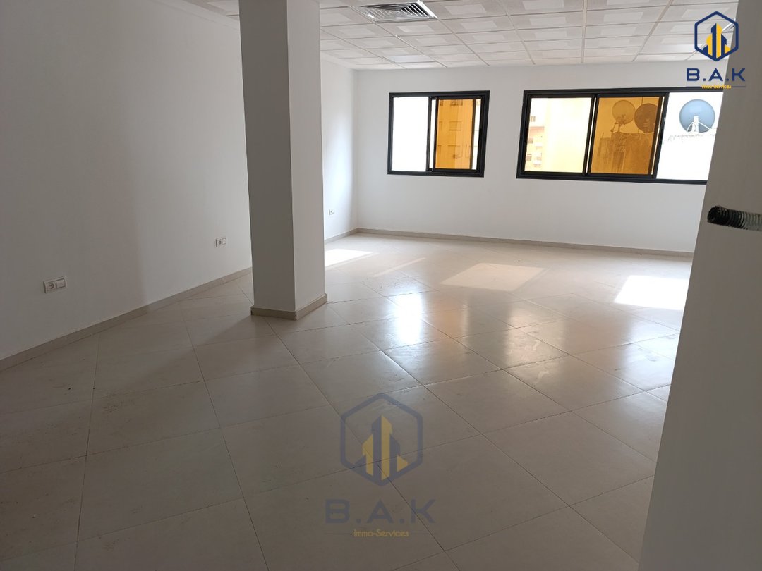 Oficina nueva en alquiler con parking - Photo 7