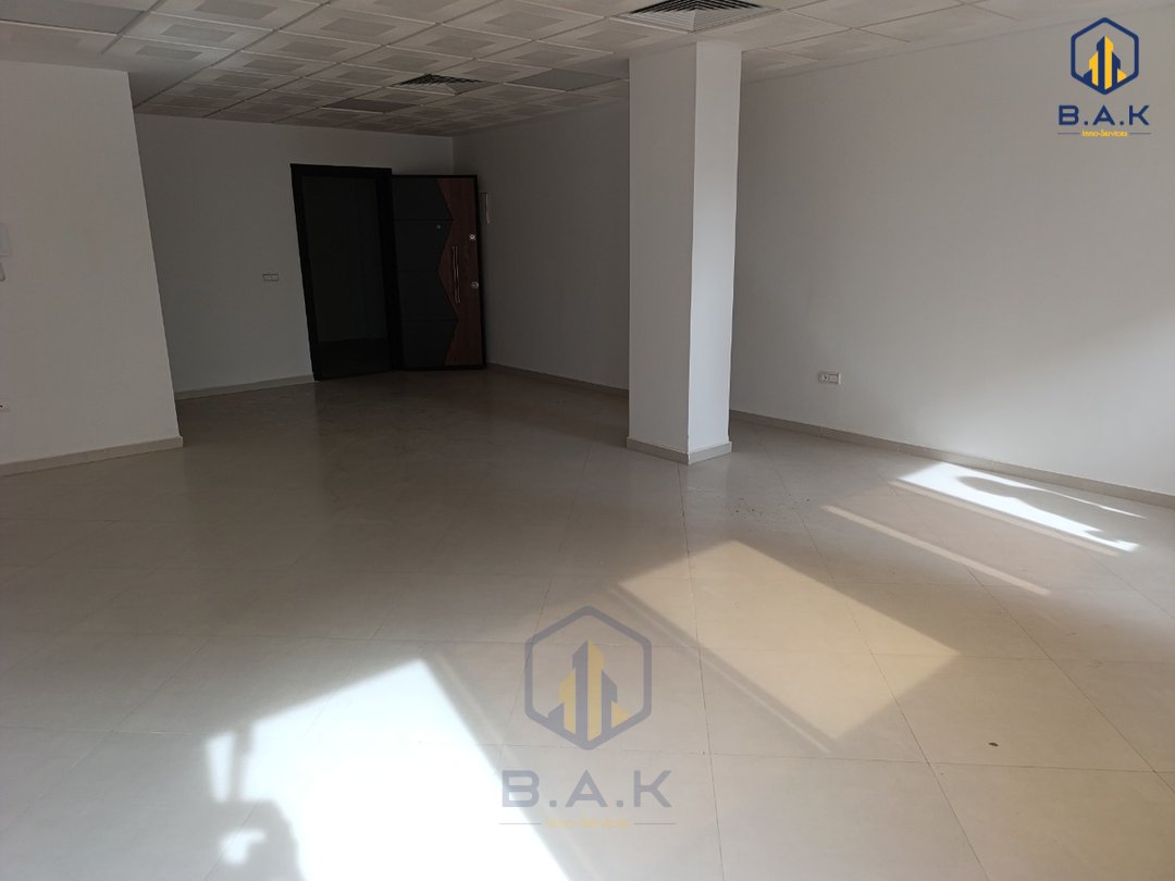 Oficina nueva en alquiler con parking - Photo 8