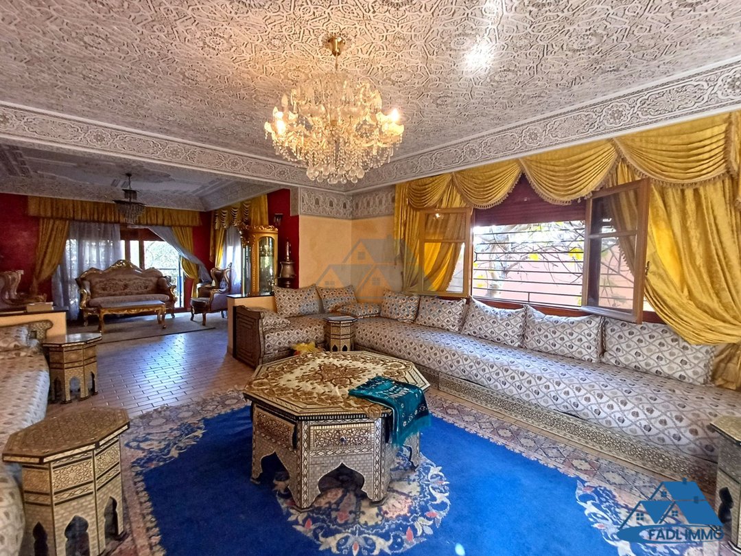 Villa for sale with terrace - Photo 1