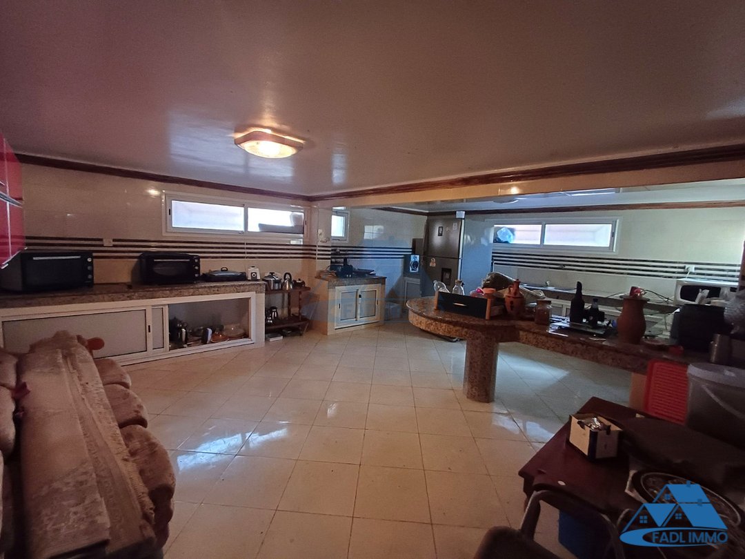 Villa for sale with terrace - Photo 18