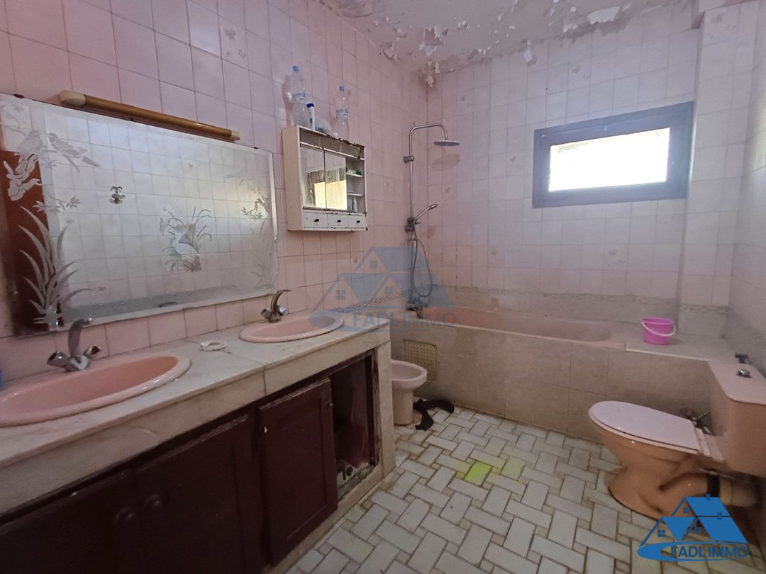 Villa for sale with terrace - Photo 8