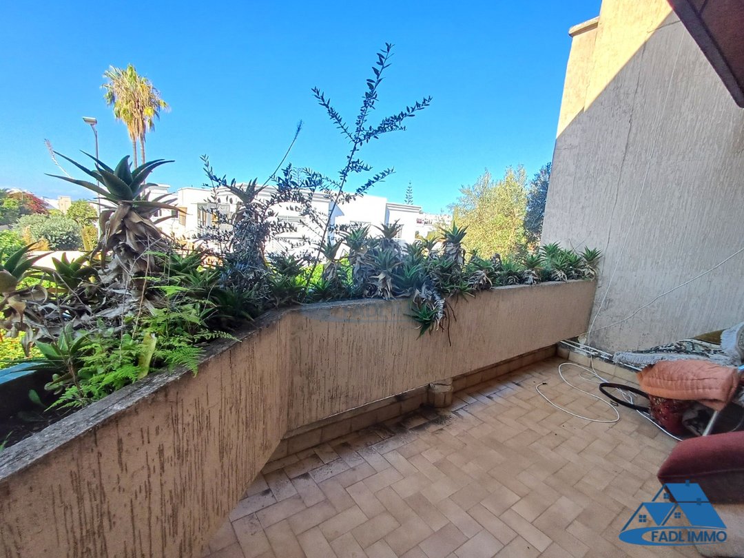 Villa for sale with terrace - Photo 19