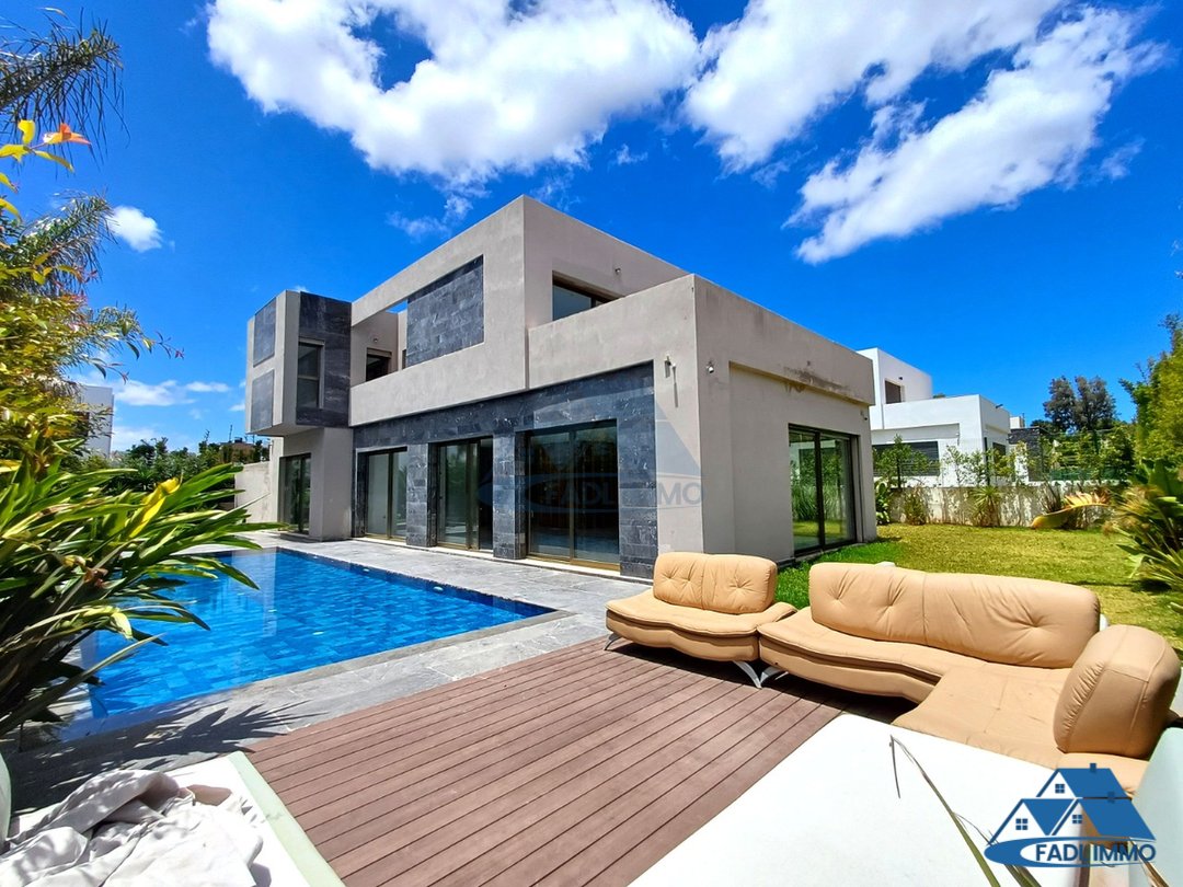Villa for sale with swimming pool - Photo 1