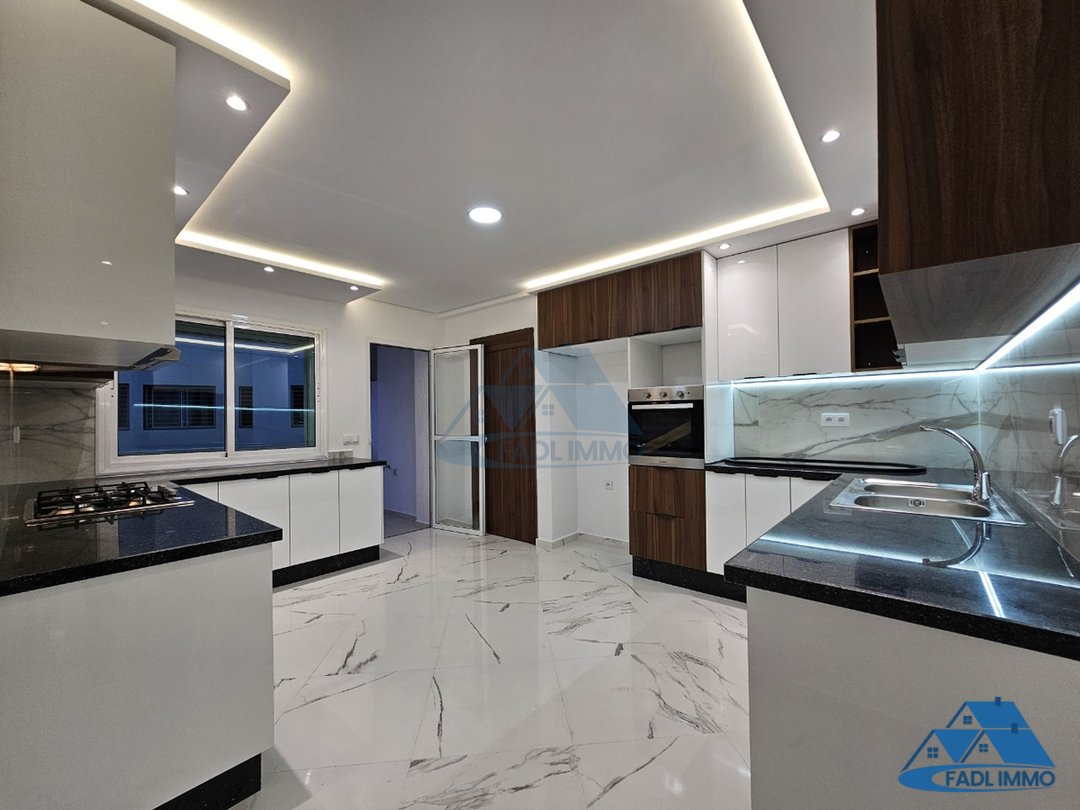 Apartment for sale with terrace - Photo 11