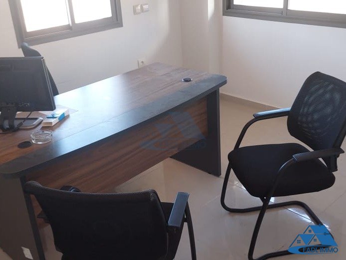 Office for buy on the first floor - Photo 4