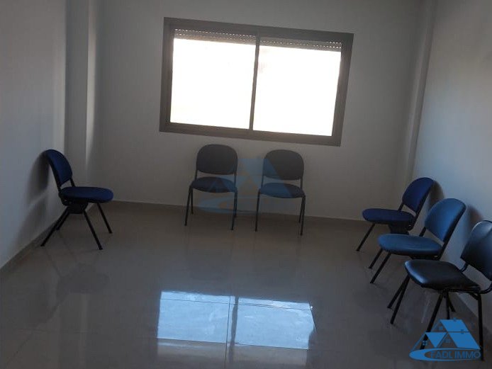 Office for buy on the first floor - Photo 14