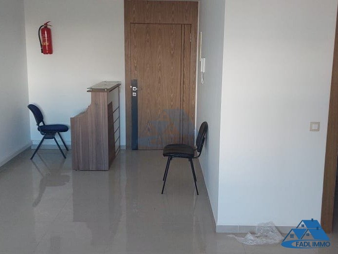 Office for buy on the first floor - Photo 13