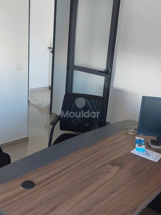 مكتب للشراء في الطابق الأول - Photo 3