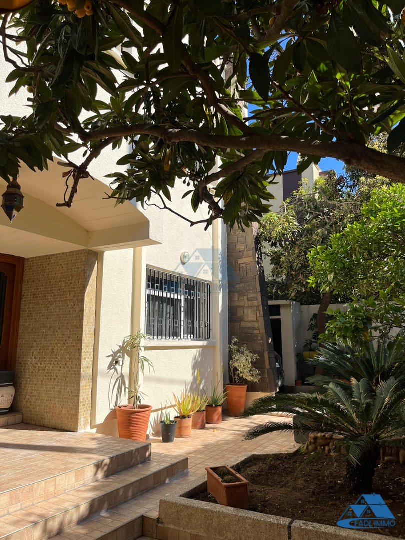 Villa en venta con terraza - Photo 3