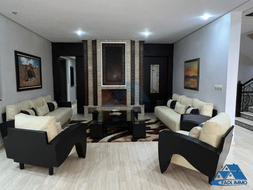 Villa for buy with terrace - Photo 12