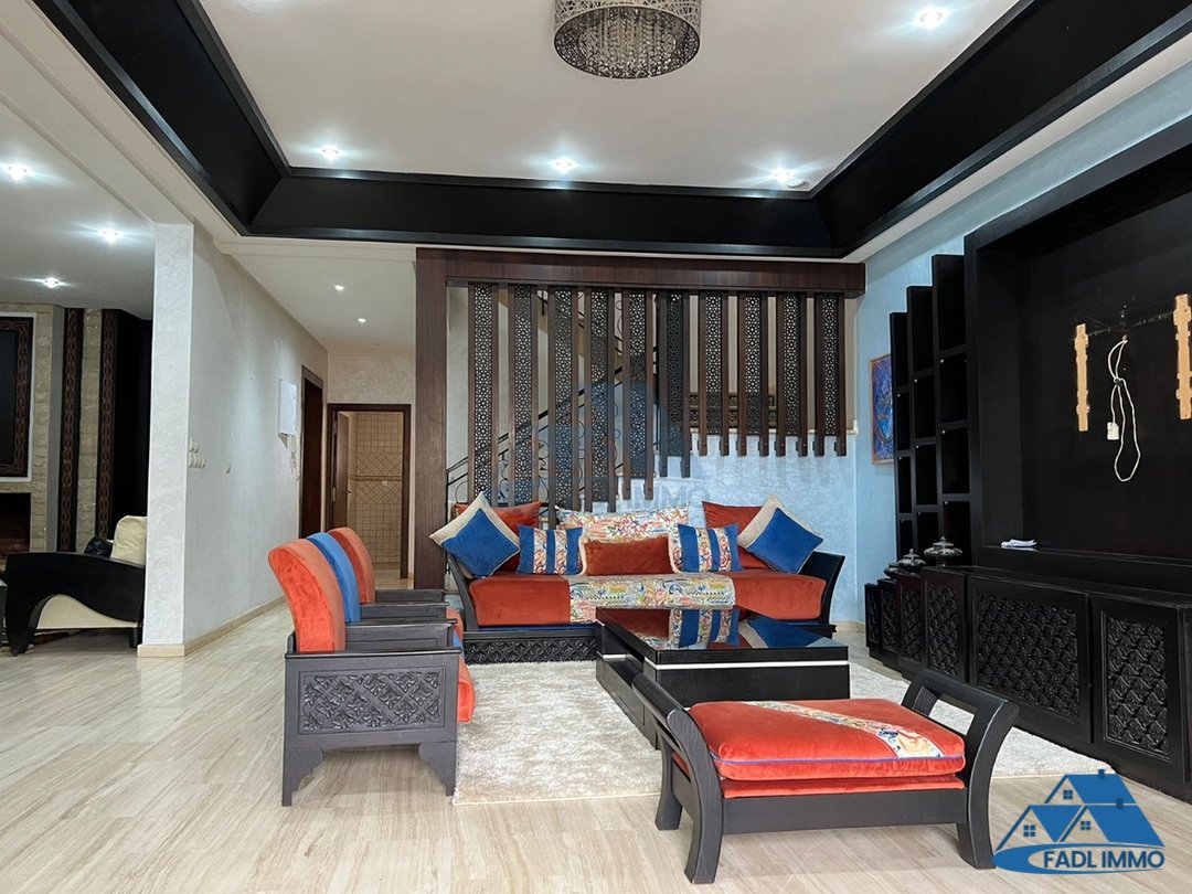 Villa for buy with terrace - Photo 9