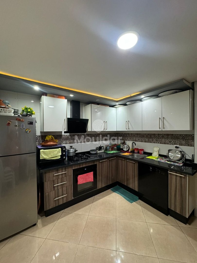 شقة للشراء مع شرفة في الطابق الثالث - Photo 2