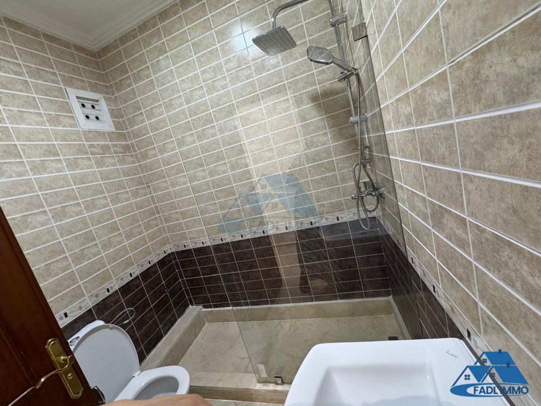 Appartement à achat avec terrasse - Photo 4