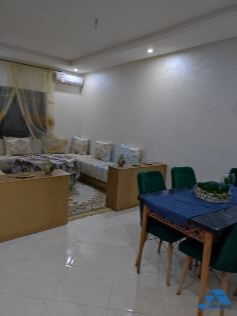 شقة للإيجار مع شرفة في الطابق الرابع - Photo 1