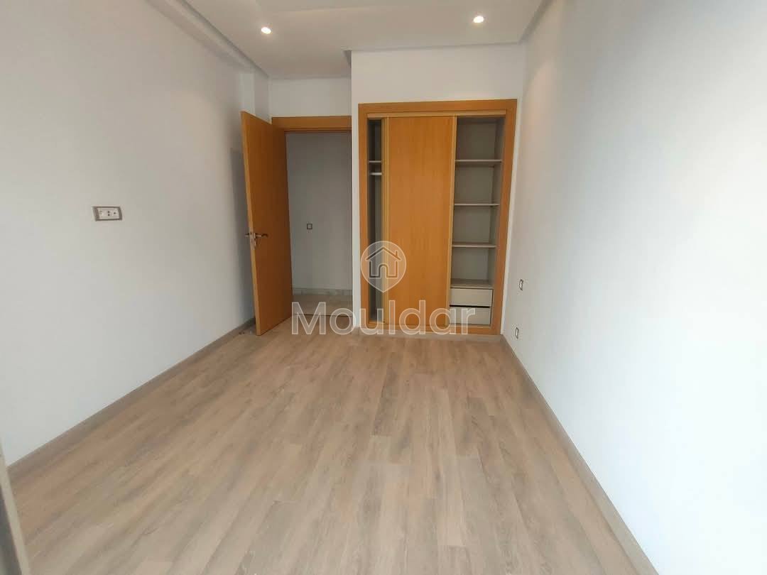 Bourgogne Mahallesi'nde kiralık yeni daire - Photo 1