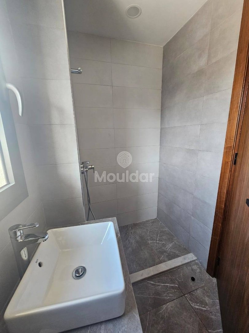 شقة للإيجار: غرفتا نوم في قلب الدار البيضاء - Photo 8