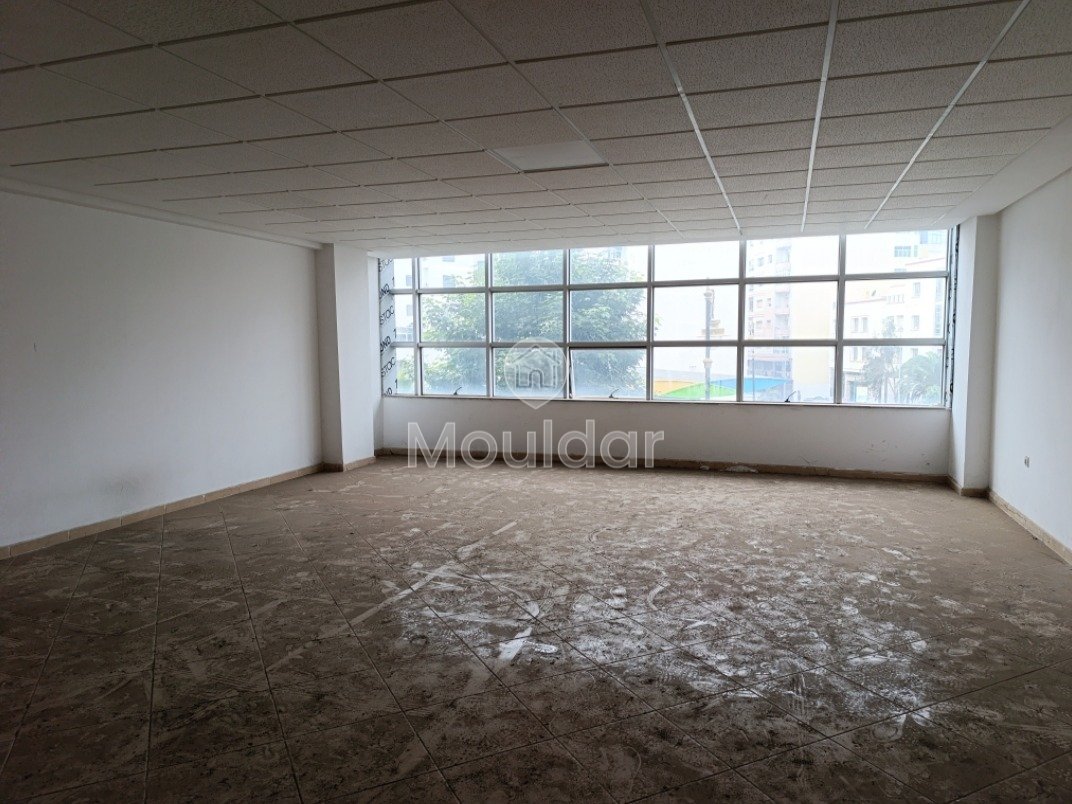 مكتب للإيجار بمساحة 87م²، غرفة واحدة، مركز القنيطرة، الطابق الأول. - Photo 5