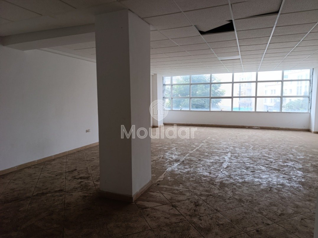 مكتب للإيجار بمساحة 87م²، غرفة واحدة، مركز القنيطرة، الطابق الأول. - Photo 4