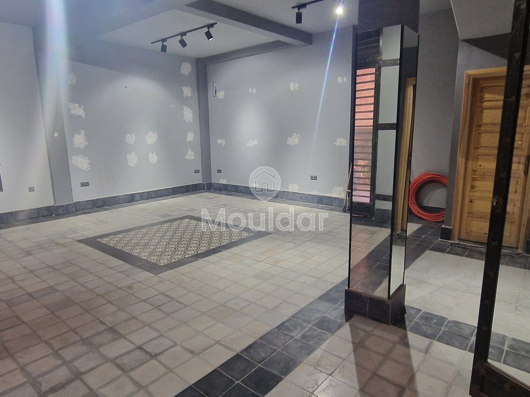 تجارة للبيع - 210م² في قلب موعسين، مراكش - Photo 2