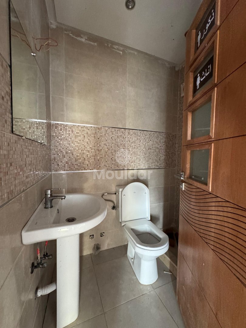 مكتب للإيجار بمساحة 70 متر مربع في طنجة - مسنانة، الطابق الثاني. - Photo 8