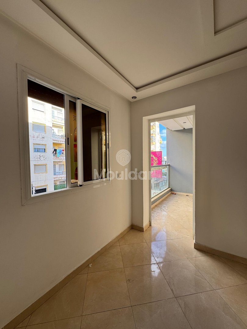 مكتب للإيجار بمساحة 70 متر مربع في طنجة - مسنانة، الطابق الثاني. - Photo 2