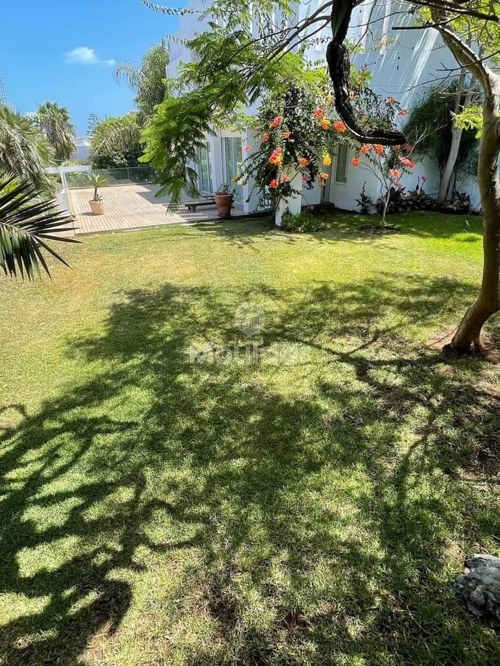 Villa for sale in Casablanca, Aïn Diab - 5 bedrooms - Photo 3