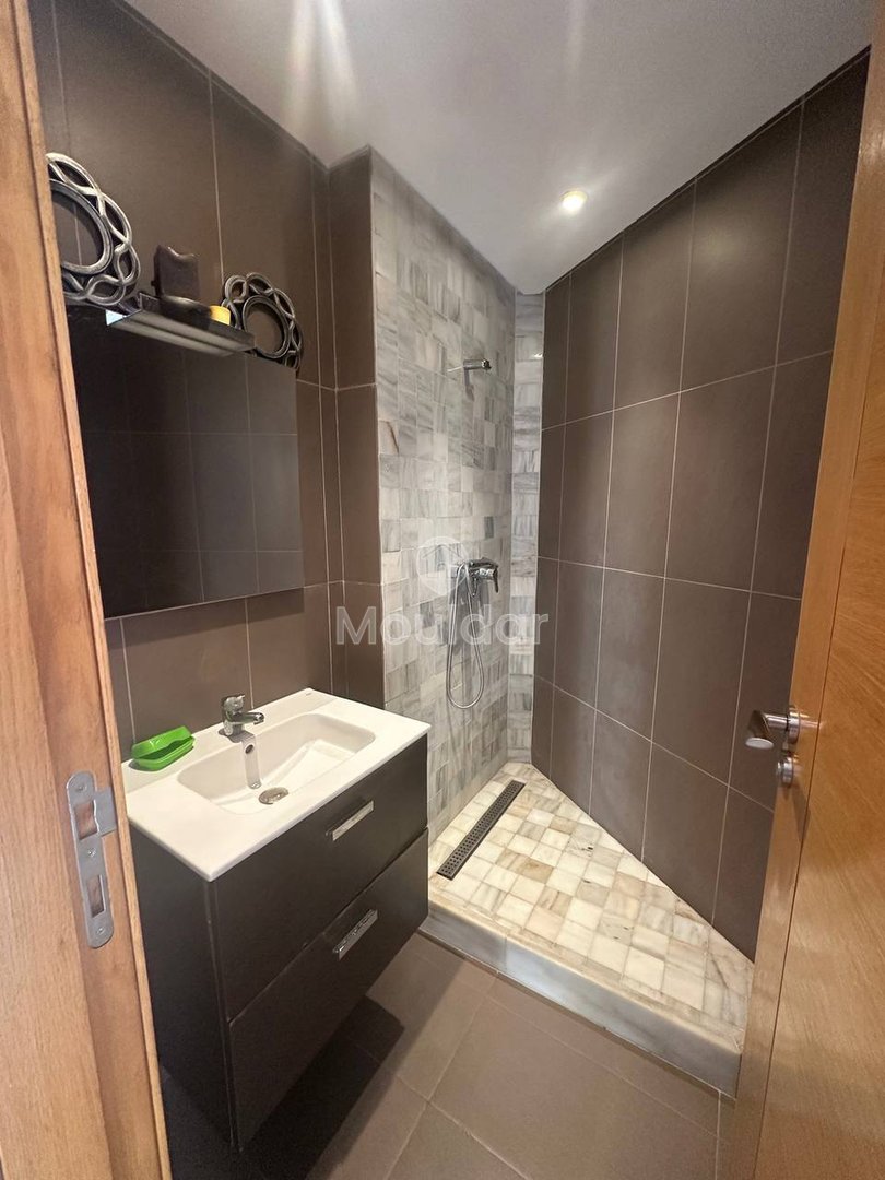 Villa spacieuse à vendre à Dar Bouazza, 5 chambres, 210m². - Photo 12