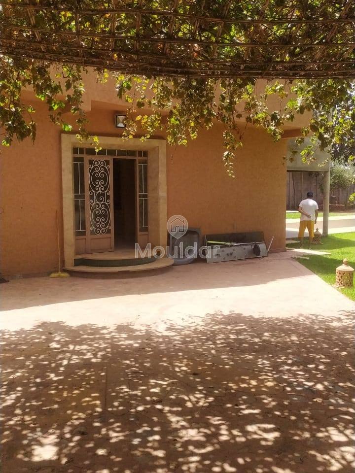 Marrakech'te çekici bir ev: 2000 m², 4 odalı satılık - Photo 3