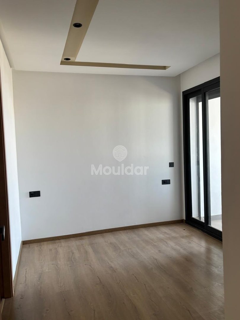 Neues Studio mit Balkon im Viertel der Krankenhäuser - Photo 1