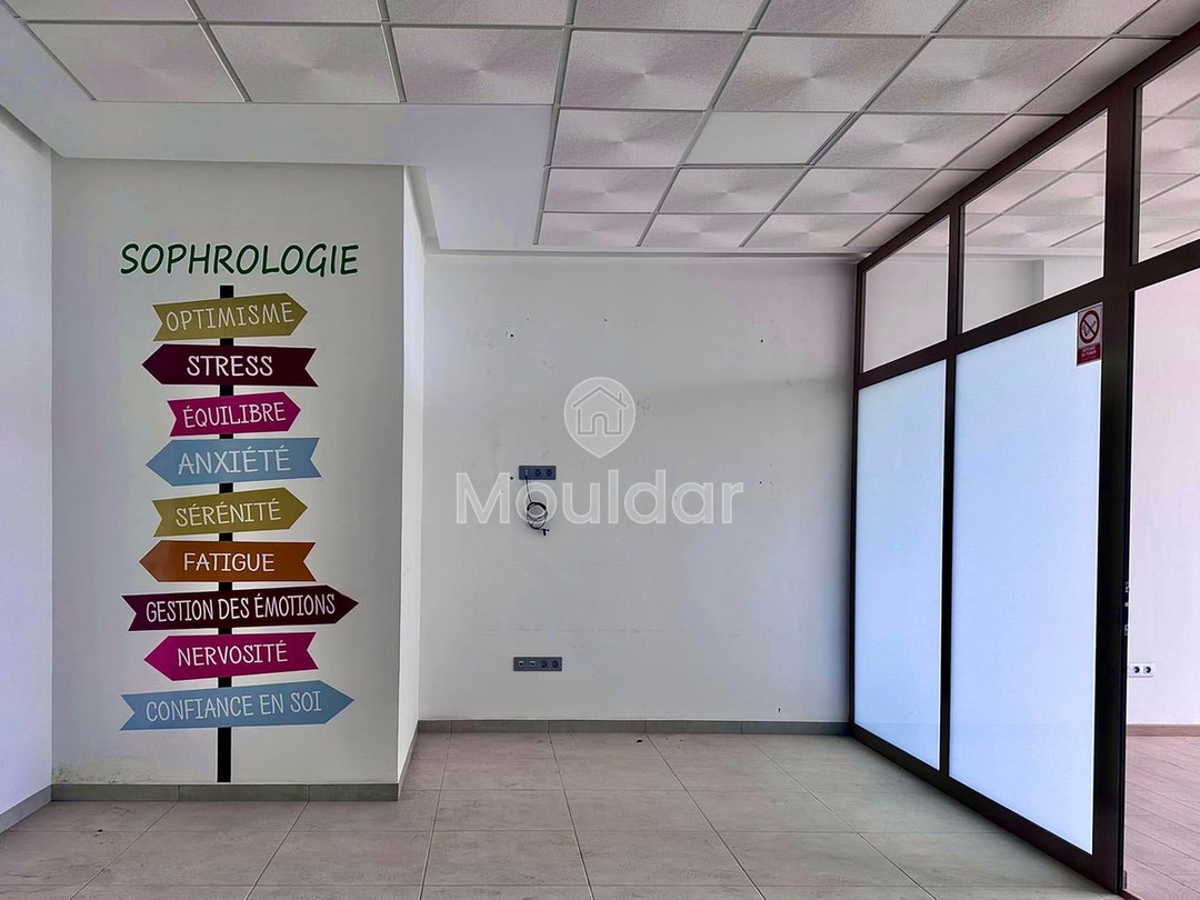 مكتب للإيجار بمساحة 95 م² بإطلالة على خليج أغادير - Photo 3